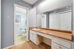 4185 Meadow Ct, Marietta, GA 30066 - Photo 9