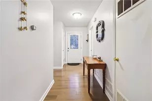 4185 Meadow Ct, Marietta, GA 30066 - Photo 3