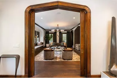 210 Peachtree Circle NE, Atlanta, GA 30309 - Photo 11