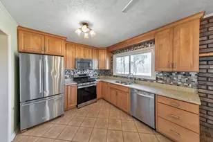 377 Macedonia Forest Cir, Canton, GA 30115 - Photo 3