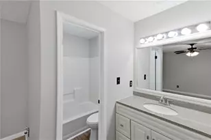 621 Maple Dr, Riverdale, GA 30274 - Photo 15