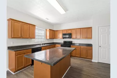 1087 Crown Landing Parkway, McDonough, GA 30252 - Photo 13