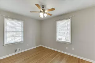 300 Forest St, Buford, GA 30518 - Photo 21