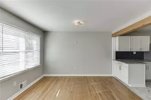 300 Forest St, Buford, GA 30518 - Photo 5