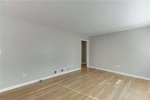 300 Forest St, Buford, GA 30518 - Photo 15