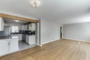 300 Forest St, Buford, GA 30518 - Photo 7