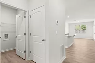 8197 Elkhorn Dr, Fairburn, GA 30213 - Photo 5