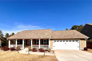 94 Heather Ln, Commerce, GA 30529 - Photo 1