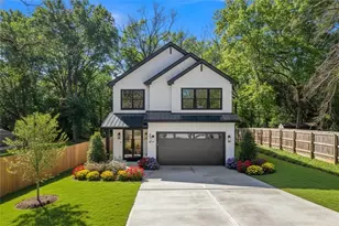 274 White St, Hoschton, GA 30548 - Photo 1