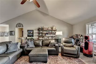 8415 Meadowgrove Ln, Gainesville, GA 30506 - Photo 11