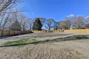 8415 Meadowgrove Ln, Gainesville, GA 30506 - Photo 35