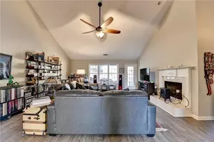 8415 Meadowgrove Ln, Gainesville, GA 30506 - Photo 9