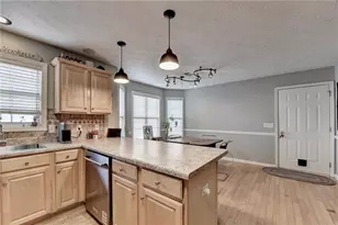 8415 Meadowgrove Ln, Gainesville, GA 30506 - Photo 15