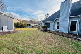 895 Thoroughbred Trce, Sugar Hill, GA 30518 - Photo 19