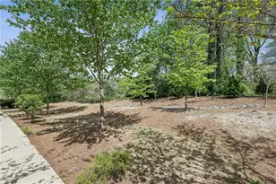 399 Pratt Dr SE, Atlanta, GA 30315 - Photo 23