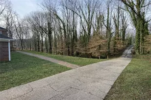 4570 Orkney Ln SW, Atlanta, GA 30331 - Photo 27