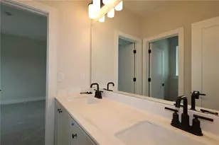 7395 Magnolia Crst Ln, Cumming, GA 30028 - Photo 9