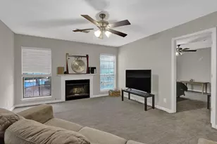 549 Windchase Ln, Stone Mountain, GA 30083 - Photo 5