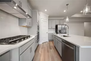 5503 Tullis Dr, Gainesville, GA 30507 - Photo 9