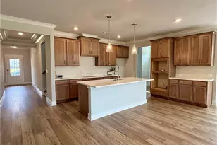 5504 Tullis Dr, Gainesville, GA 30507 - Photo 9