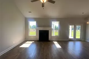 372 Glenside Dr, Jefferson, GA 30549 - Photo 9