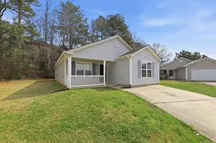 1626 Hallmark Hills Dr, Griffin, GA 30223 - Photo 3