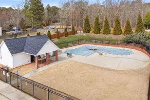 4758 Eagle Watch Dr, Flowery Branch, GA 30542 - Photo 51