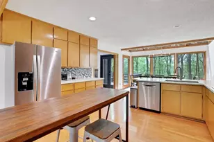 6061 Blackberry Ln, Buford, GA 30518 - Photo 11