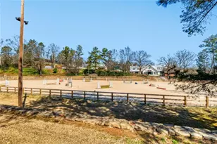 8 W Wieuca Rd NE, Atlanta, GA 30342 - Photo 33