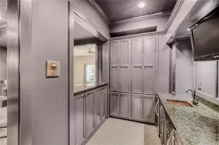 8 W Wieuca Rd NE, Atlanta, GA 30342 - Photo 25