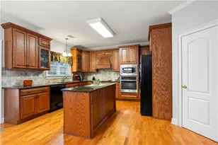 1431 Great Shoals Dr, Lawrenceville, GA 30045 - Photo 15