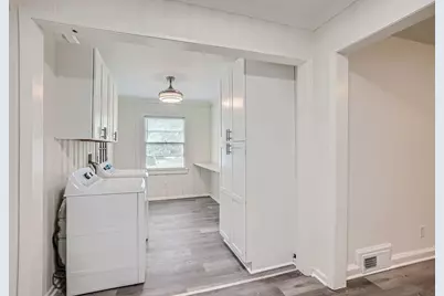 1747 Venetian Drive SW, Atlanta, GA 30311 - Photo 23