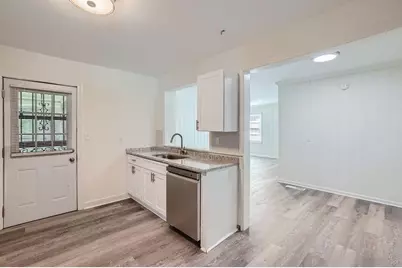 1747 Venetian Drive SW, Atlanta, GA 30311 - Photo 11