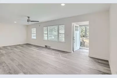 1747 Venetian Drive SW, Atlanta, GA 30311 - Photo 13