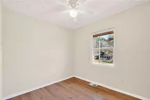 8399 Attleboro Dr, Jonesboro, GA 30238 - Photo 15