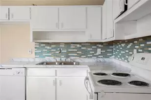 8399 Attleboro Dr, Jonesboro, GA 30238 - Photo 7