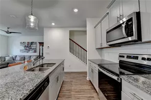 1049 Collections Dr, Lawrenceville, GA 30043 - Photo 13