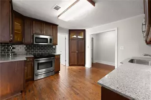 59 W Wright St, Winder, GA 30680 - Photo 11