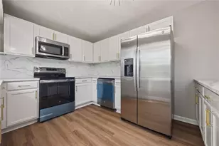 4051 7 Hills Ct, Stone Mountain, GA 30083 - Photo 11