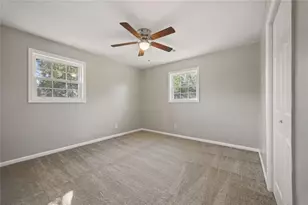 4051 7 Hills Ct, Stone Mountain, GA 30083 - Photo 17