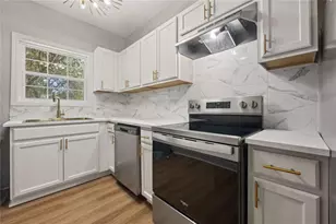 4051 7 Hills Ct, Stone Mountain, GA 30083 - Photo 23