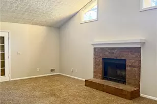 524 Julius Dr, Stone Mountain, GA 30087 - Photo 3