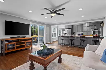 2102 Fairway Circle NE, Atlanta, GA 30319 - Photo 9