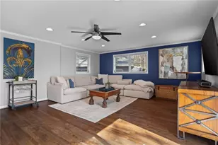 2102 Fairway Cir NE, Atlanta, GA 30319 - Photo 11