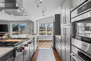 2102 Fairway Cir NE, Atlanta, GA 30319 - Photo 7