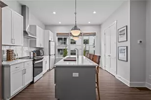 1056 Crest Cir SE, Atlanta, GA 30316 - Photo 9