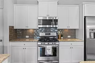 6647 Rivergreen Rd, Flowery Branch, GA 30542 - Photo 9