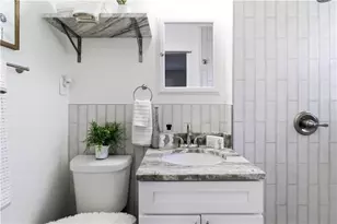 3660 Peachtree Rd NE, Atlanta, GA 30319 - Photo 17