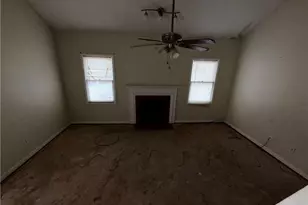 2176 Wellington Cir, Lithonia, GA 30058 - Photo 15