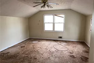 2176 Wellington Cir, Lithonia, GA 30058 - Photo 17